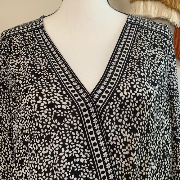 D O N A T E D Max Studio long sleeve shirt size Large EUC - Picture 2 of 4